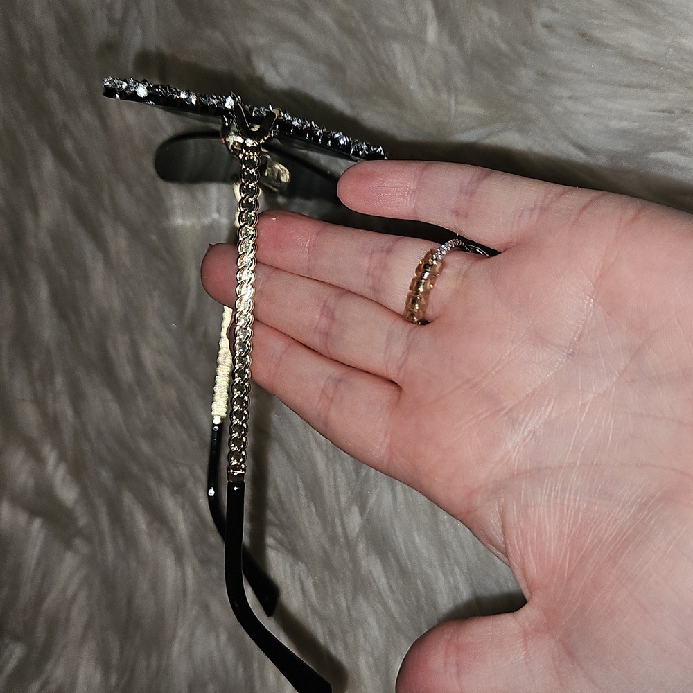 Y2K Butterfly Rhinestone Sunglasses - Black Diamond - Picture 6 of 7